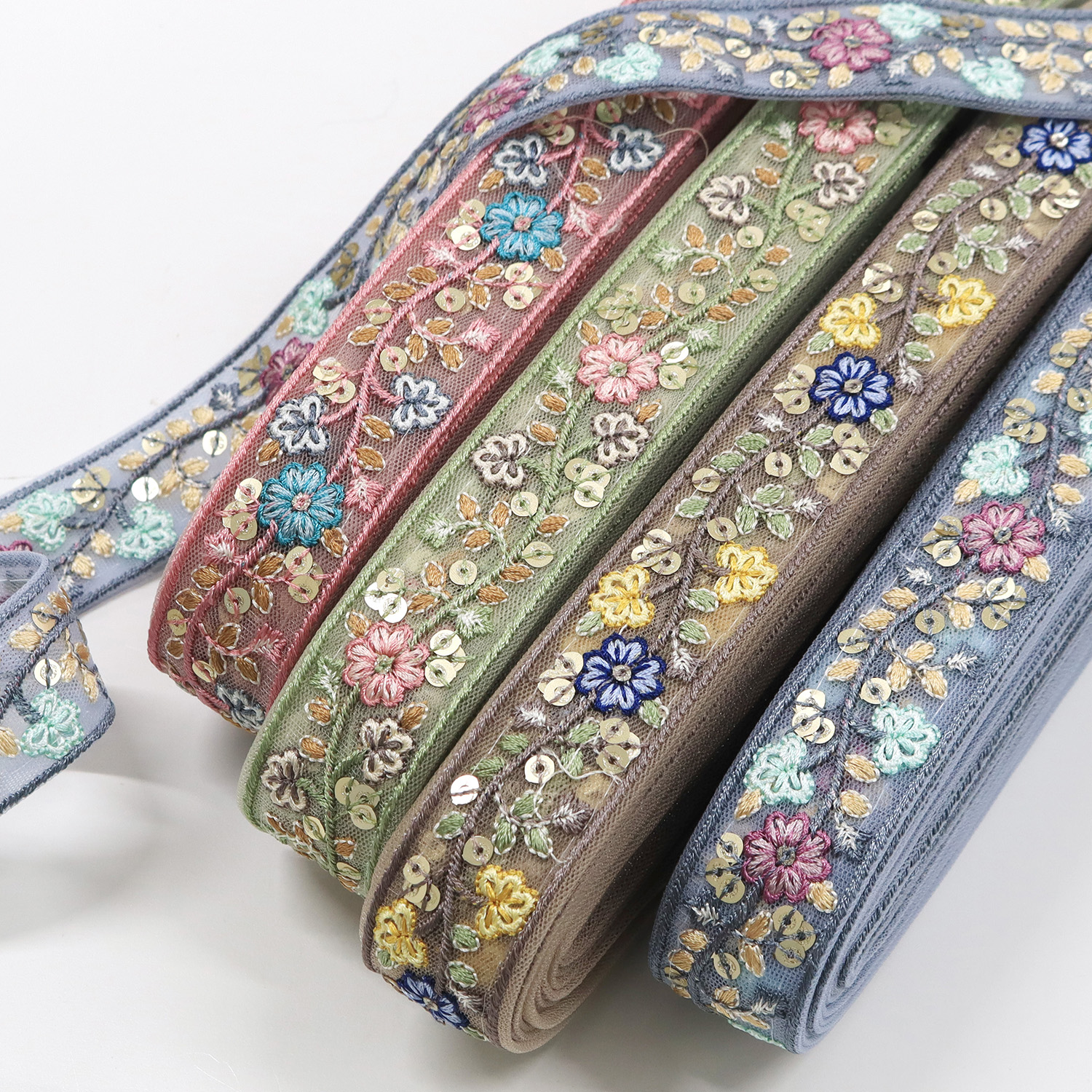 【0404新柄】KF-R196-10Y インド刺繍リボン 巾約2.5cm×原反約9m (巻)