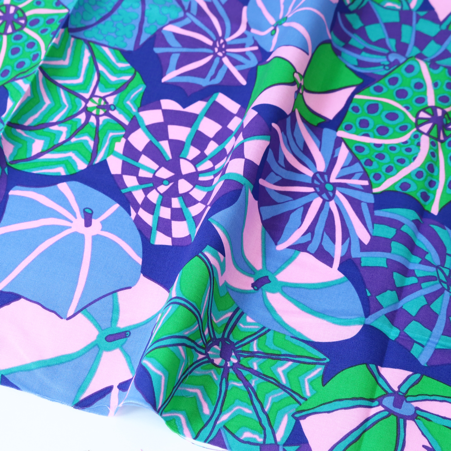 【2608新柄】FSP-956 青地 傘 寒色 USAプリント Kaffe Fassett ケイフ・ファセット FreeSpirit フリースピリット 1m単位 (m)