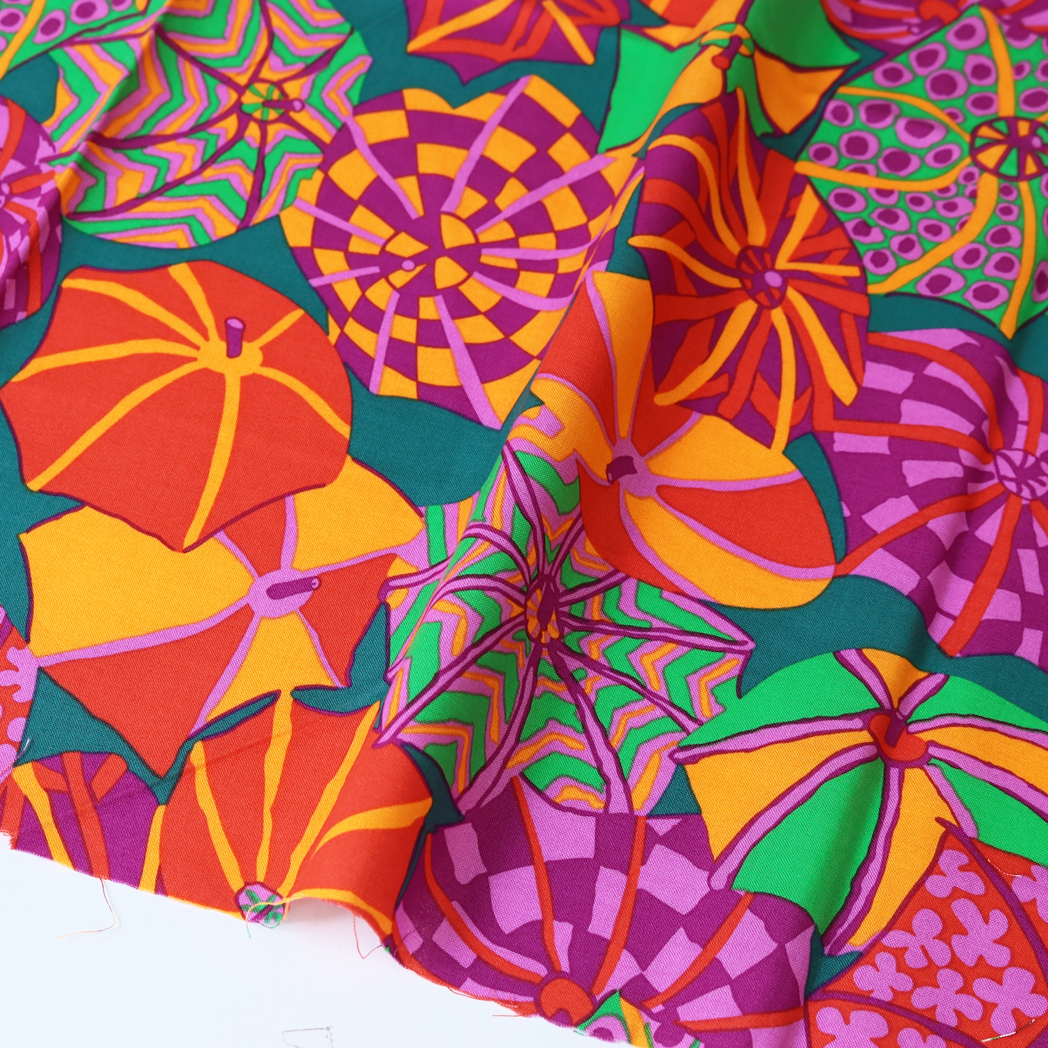 【2608新柄】FSP-958 緑青色地 傘 カラフル USAプリント Kaffe Fassett ケイフ・ファセット FreeSpirit フリースピリット 1m単位 (m)
