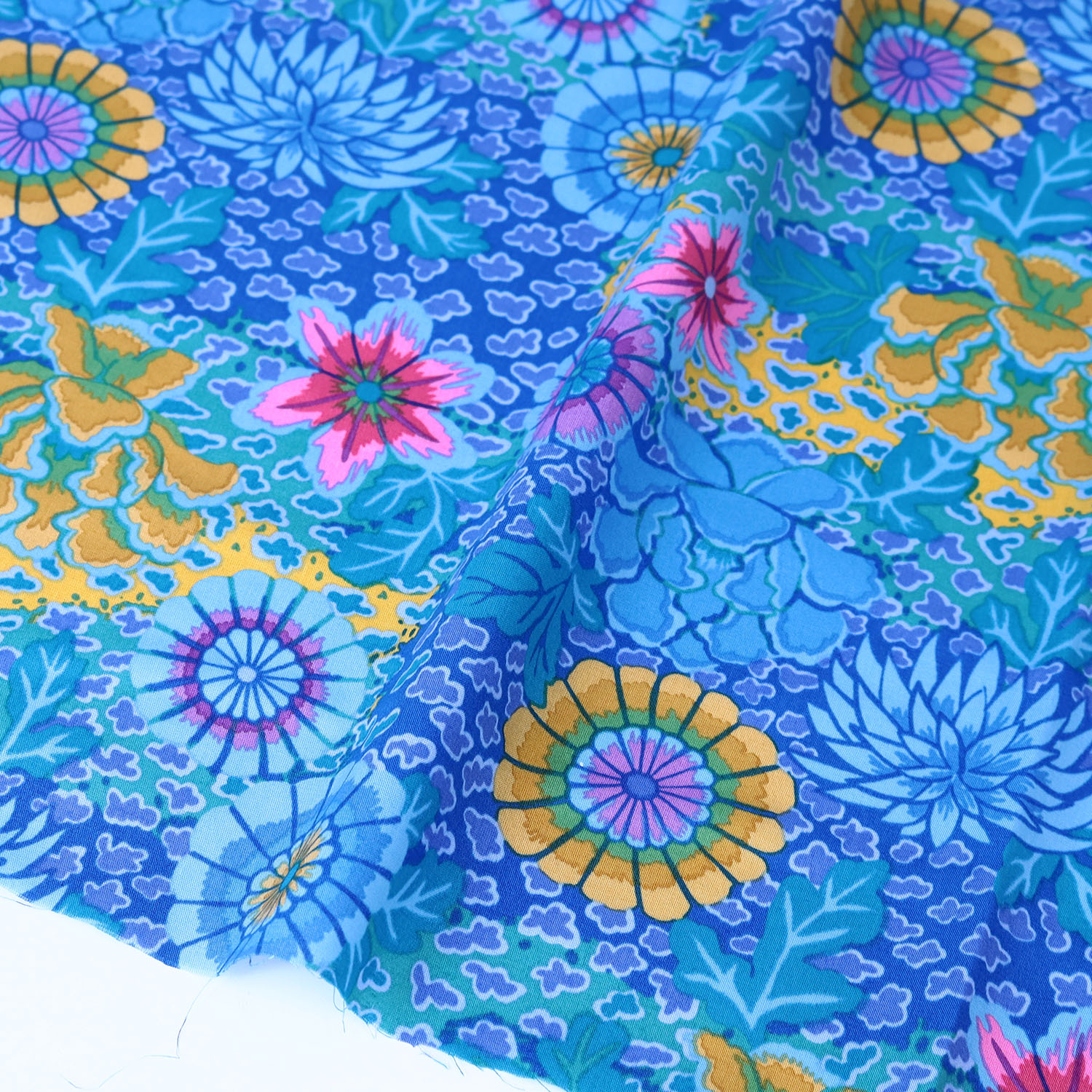 【2608新柄】FSP-979 青地 花柄 ローン生地 USAプリント Kaffe Fassett ケイフ・ファセット FreeSpirit フリースピリット 1m単位 (m)