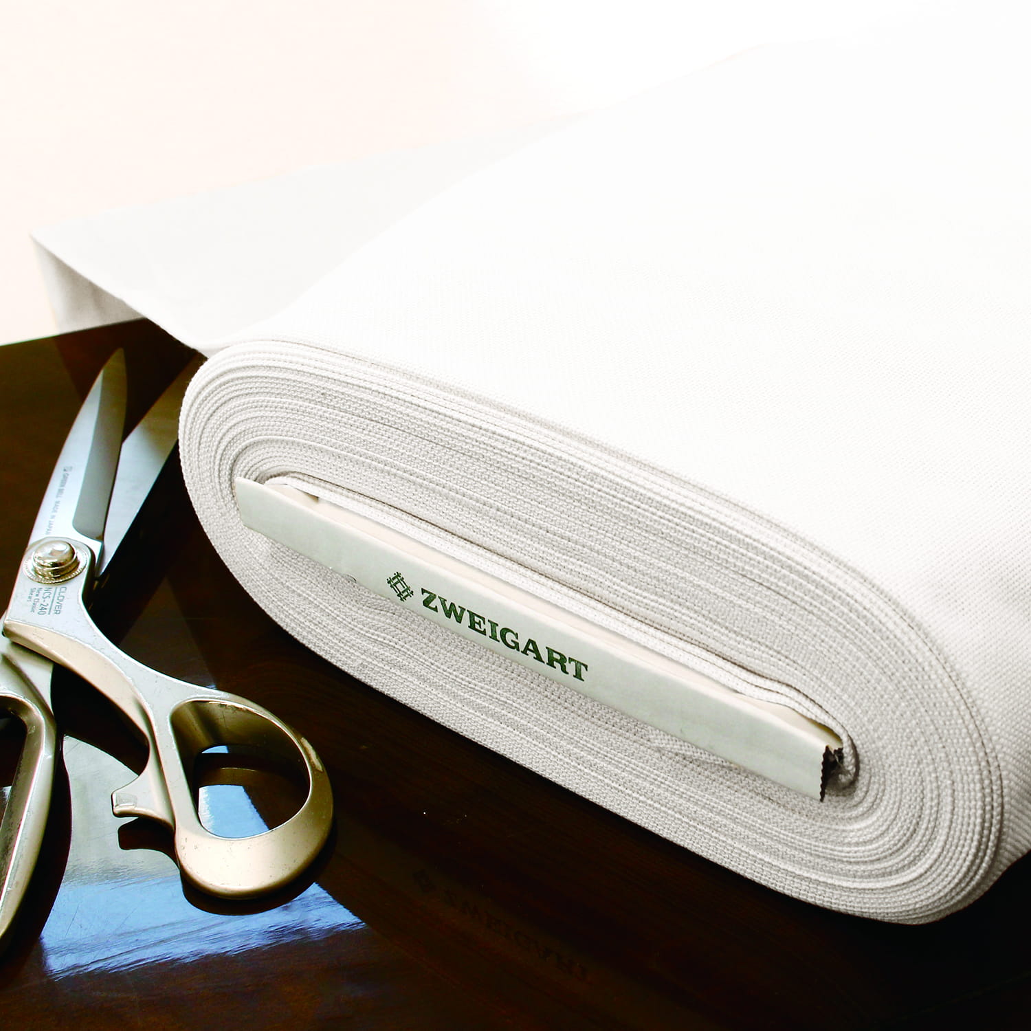 ZWEIGART 刺しゅうクロス 25CT LUGANA