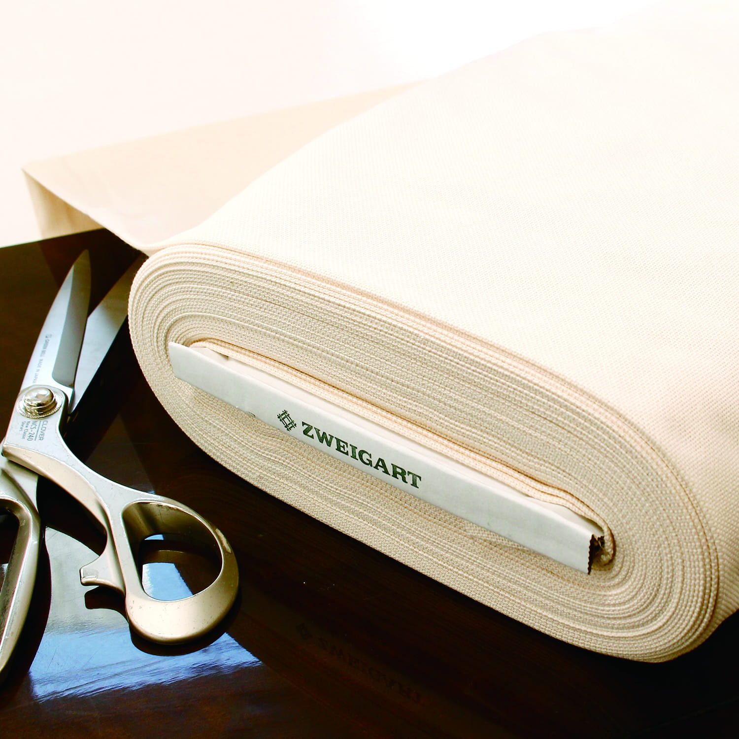 ZWEIGART 刺しゅうクロス 25CT LUGANA